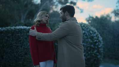 It clearly says here
that it's six. - Designing Christmas with You