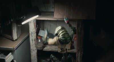 It contains the fluid - District 9
