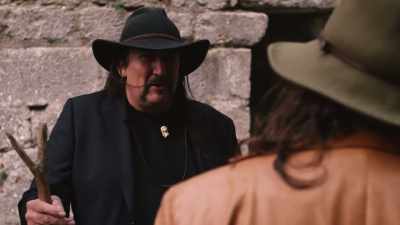 IT COULD BE INTERPRETED
AS MEANING UNDERNEATH THE CASTLE - Lost Relics of the Knights Templar