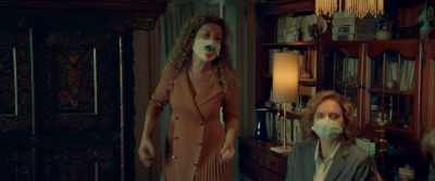 - It could be the last time you see her.
- Take off your mask! - Bad Luck Banging or Loony Porn