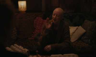 It could help you relax.
- [CHARLIE CHUCKLES] - Funny Birds