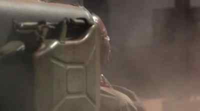 It couldn't make it
through the concrete slab. - Tremors 5: Bloodlines
