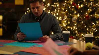 - It is cute. It's actually
a very good drawing. - Mom's Christmas Boyfriend