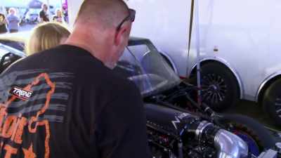 It did that last weekend, too,
but I asked Shane, - Street Outlaws No Prep Kings Team Attack