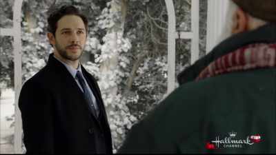 It didn't make sense
to hold on to a house - Christmas at Pemberley Manor