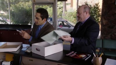 IT DOES IF HE WAS GOING
TO HER ADDRESS. - Desperate Housewives