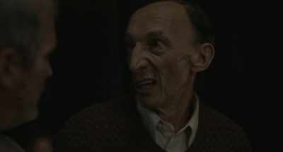 -It does. It...
-No. It's just... - Beau Is Afraid