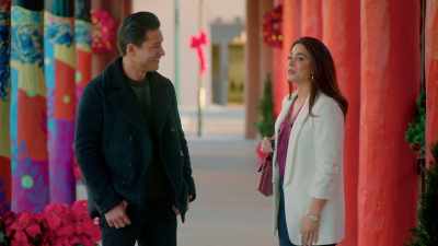 - It does.
It's really beautiful here. - Holiday in Santa Fe