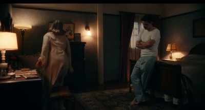 It doesn't fit,
a woman like that - Strange Angel