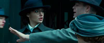 It doesn't go with the outfit At all - Wonder Woman