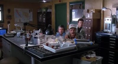 It doesn't hear us - Tremors II: Aftershocks