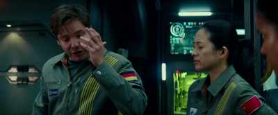 It doesn't make sense logically.
逻辑上怎么也讲不通啊 - The Cloverfield Paradox