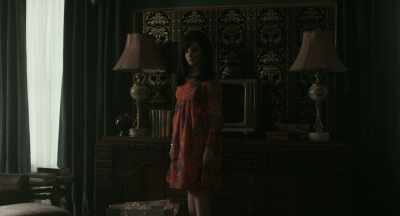 - It doesn't?
- No, it does nothin' for you. - Priscilla