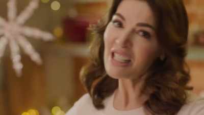 It doesn't take very
long. Nearly there. - Nigella: At My Table