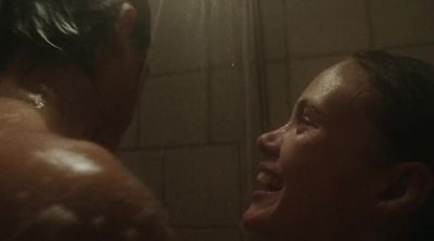 It feels like you're peeing on me. - Threesome