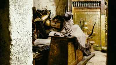 It was filled with over 5,000
treasures... - Tutankhamun: Secrets of the Tomb