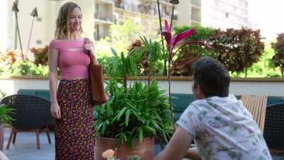 - It was great. Yours?
- Great, great. - Romance in Hawaii