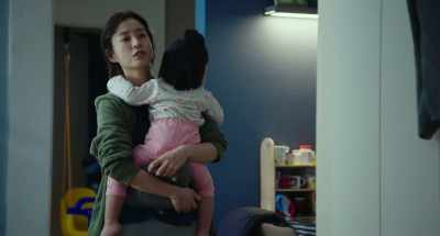 It is hanged - Kim Ji-young, Born 1982