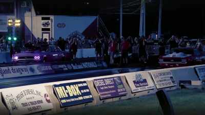 It hung the tires, hung
the front wheels out there - Street Outlaws No Prep Kings Team Attack