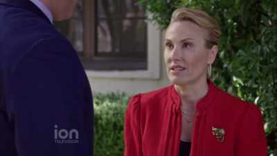 It is I that should have
handled Kristin - A Christmas in Royal Fashion