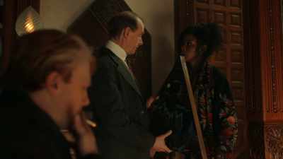 - It is important.
- All right, I will. I pr... I promise. - Guillermo del Toro's Cabinet of Curiosities