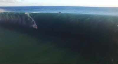 It is incredible to surf
and incredible to watch, - Bethany Hamilton: Unstoppable