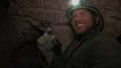 It is this fat.
Oh, my... (LAUGHS) - Outback Opal Hunters