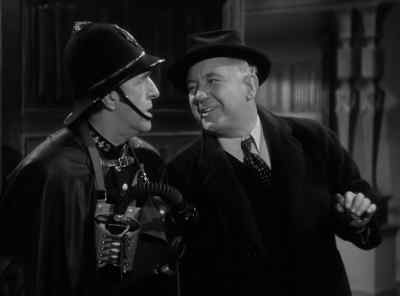 It isn't him, sir. - The Invisible Man Returns