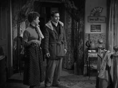- It isn't The Ritz.
- Oh, it's a nice place. - Thieves' Highway