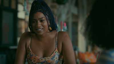 It-it's absolutely crazy and... - Paper Girls