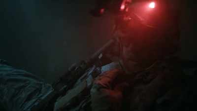 It-it's Bravo 6. I'm a
little jammed up here. - SEAL Team