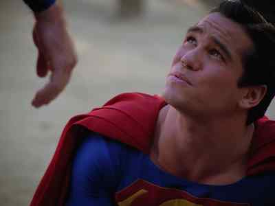 It-it's not really the end - Lois & Clark: The New Adventures of Superman