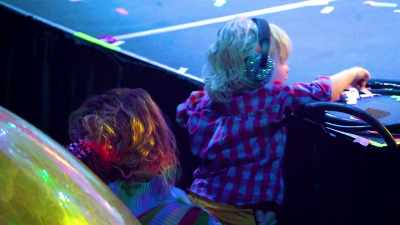 It was just get one
piece of confetti, - The Flaming Lips Space Bubble Film