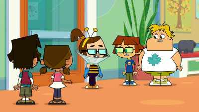 It just happened when I was
saving a random family - Total DramaRama