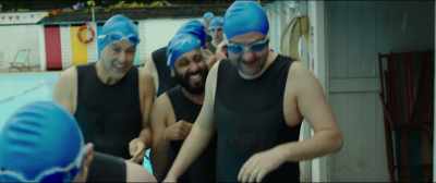 It just keep coming
straight at me - Swimming with Men