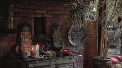 It just seemed like a different world
that I couldn't believe it existed. - Murder Mountain