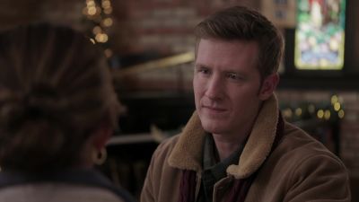 It launched his career,
and it left me behind. - Christmas Wreaths and Ribbons