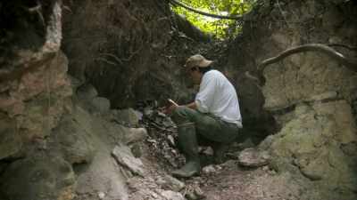 It leaves Francisco
in no doubt - Lost Treasures of the Maya