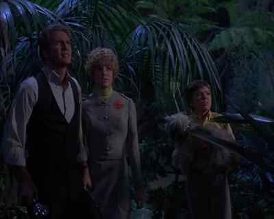 It looks deserted. - Land of the Giants