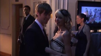 It looks great. - Gossip Girl
