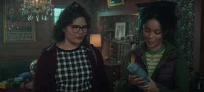 -It looks like it drowned.
-Well, looks aren't everything. - Hocus Pocus 2