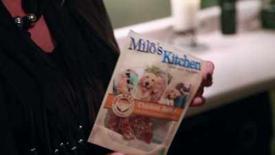 It looks like it's real food
and nothing artificial. - Pet Fooled