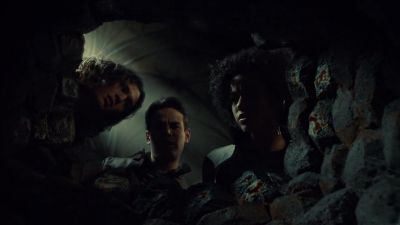 It looks like some
sort of cocoon... - Shadowhunters