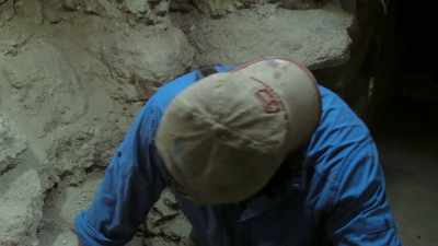 It looks like there's
another opening, with
more treasures inside. - Lost Treasures of the Maya
