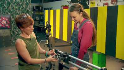 IT LOOKS LIKE THERE'S STILL
SOME MOVEMENT IN THERE, - Mythbusters Jr.