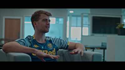 It was loud at points
and then it would just go quite quiet, - Take Us Home: Leeds United