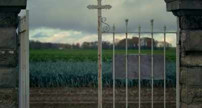 It made him turn the
visible world on its head - Van Gogh: Of Wheat Fields and Clouded Skies