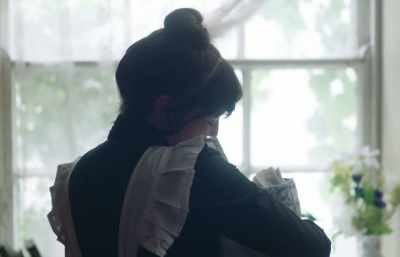 It makes me so tired and
scares me for some reason. - The Yellow Wallpaper