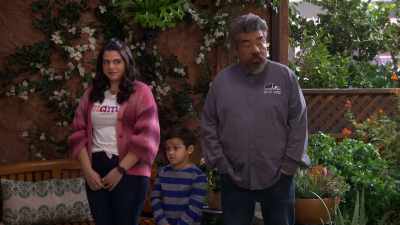 It means "dove." - Lopez vs Lopez