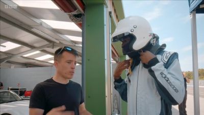 It might be new territory for Louis,
but the Paddock race engineers - Top Gear